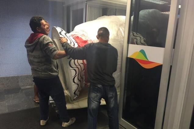 Матрешка в аэропорту Рио