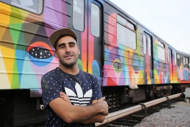 Поезд метро