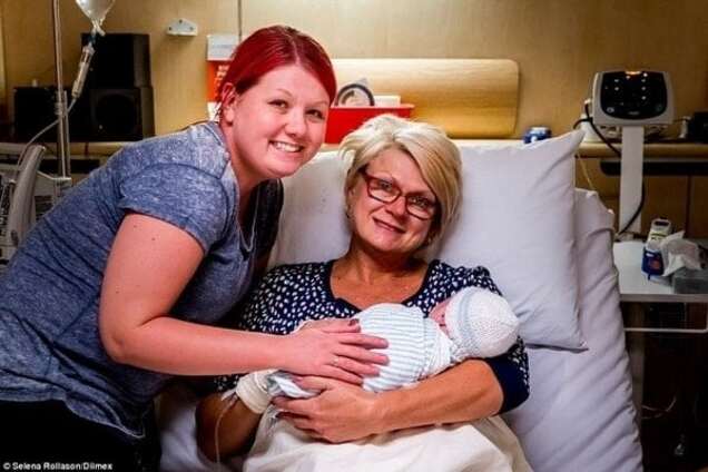 46-летняя женщина стала суррогатной матерью для собственного внука и хочет родить второго