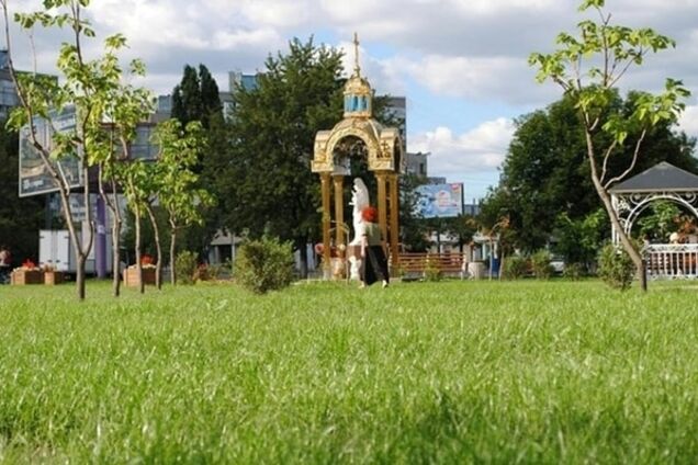 В Киеве открыли сквер Небесной сотни