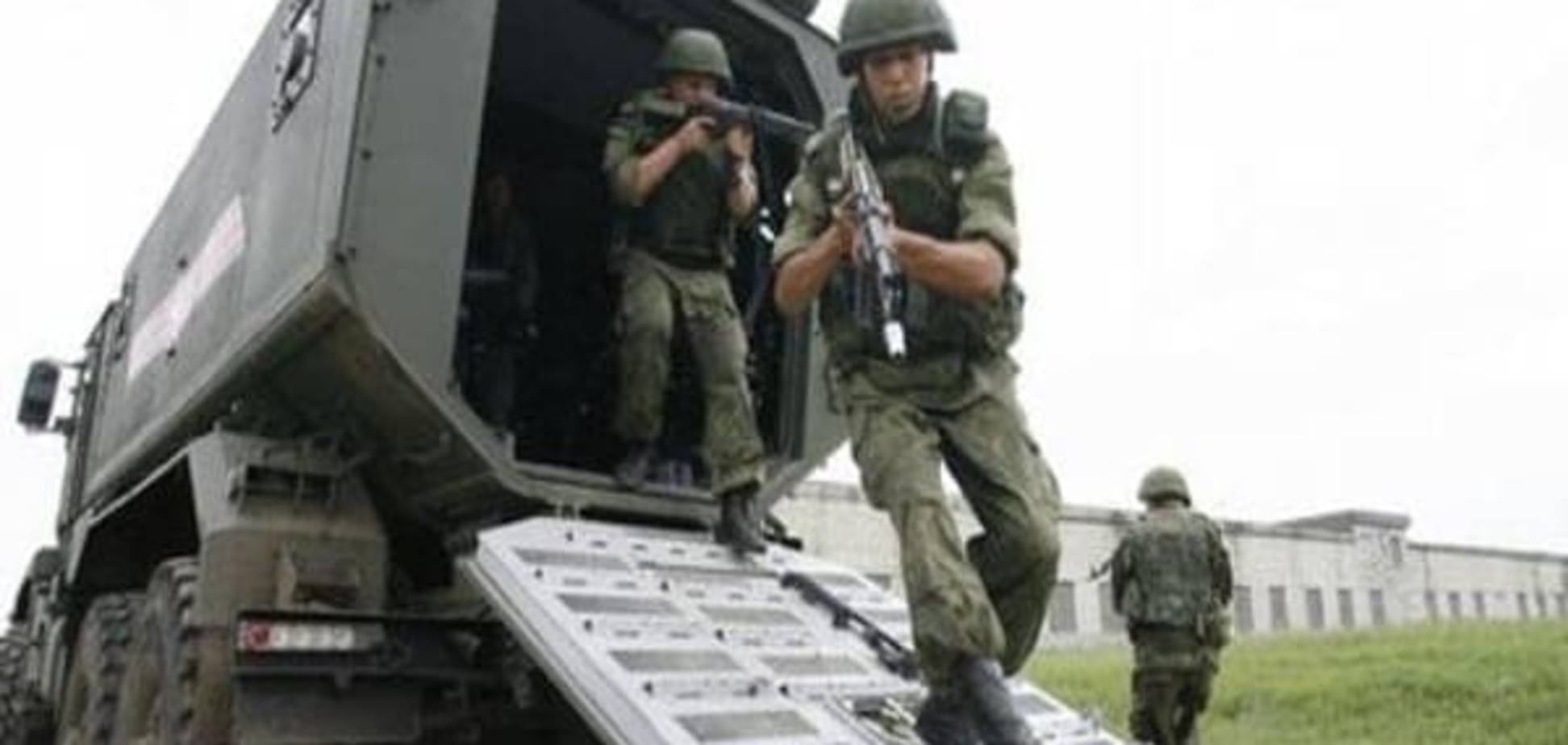 Росія почала військові навчання у південних регіонах