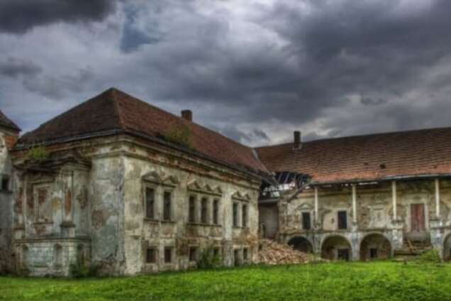 Незвідана Україна: топ-5 замків Львівщини, які не показують туристам