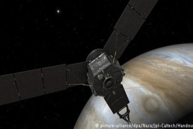 'Юнона' рекордно близько наблизилась до Юпітера