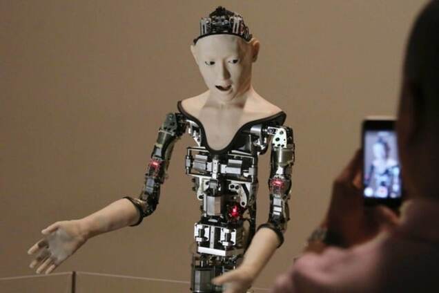 В Японии создали уникального робота, реагирующего на внешние раздражители. Видео