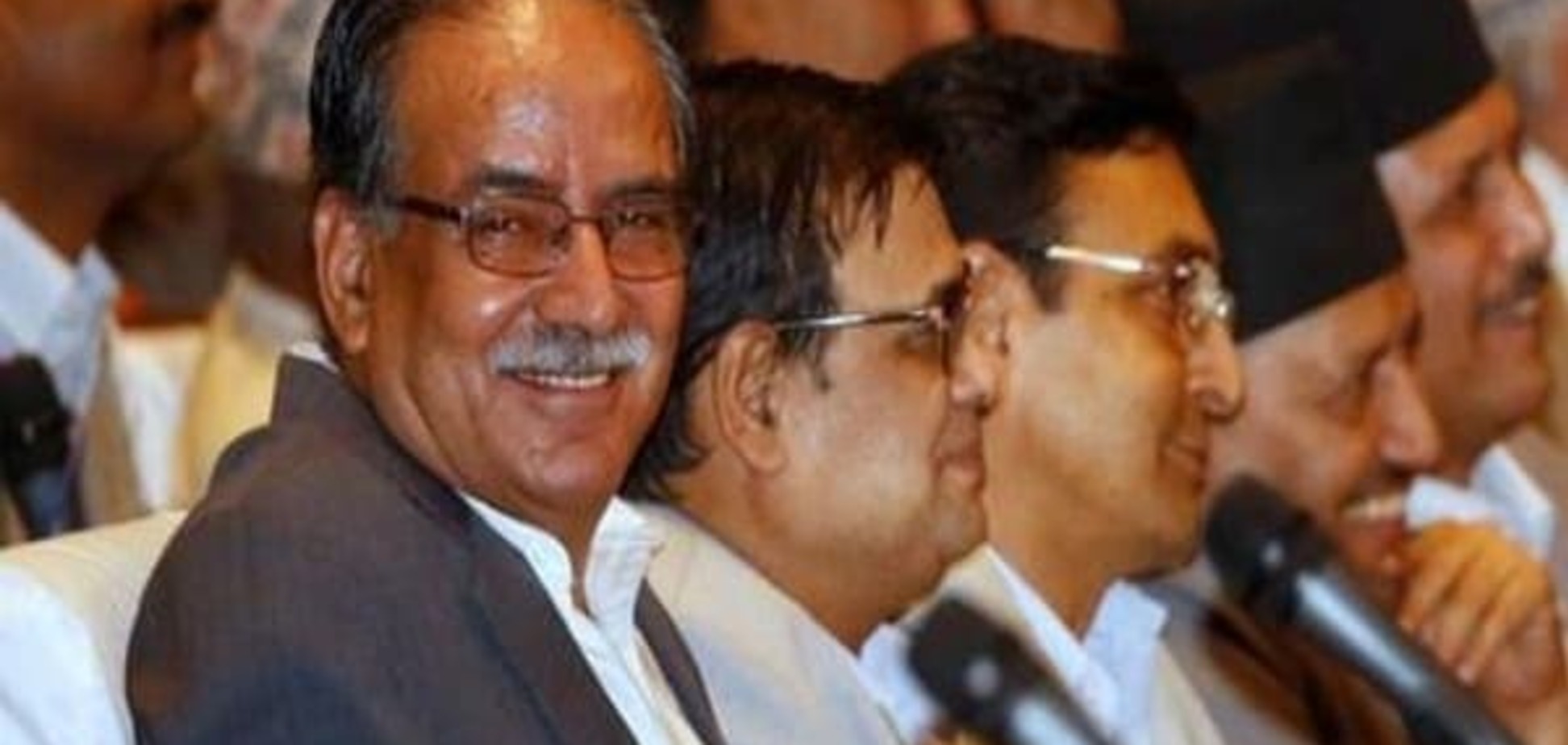 В Непалі прем'єр-міністром став лідер маоїстів та колишній командир повстанців