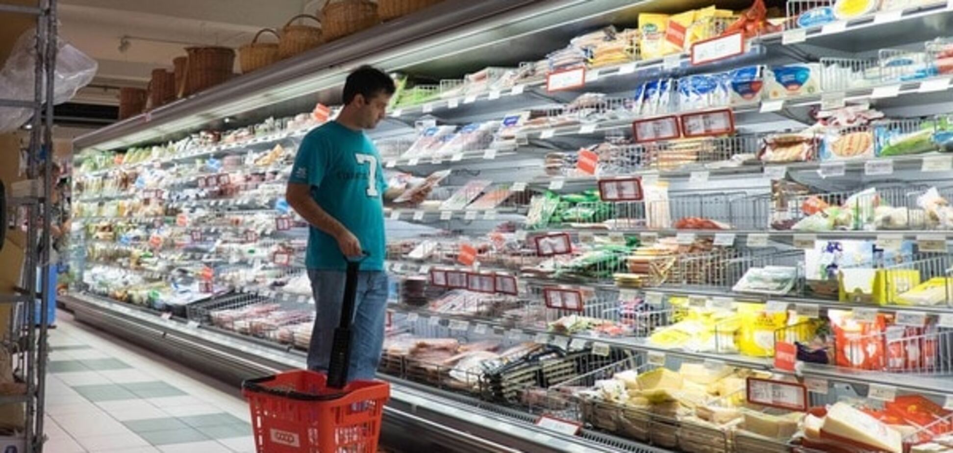 Власти Италии поощрили супермаркеты раздавать беднякам непроданную еду