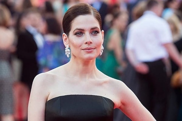 Юлия Снигирь шокировала располневшей фигурой в бикини