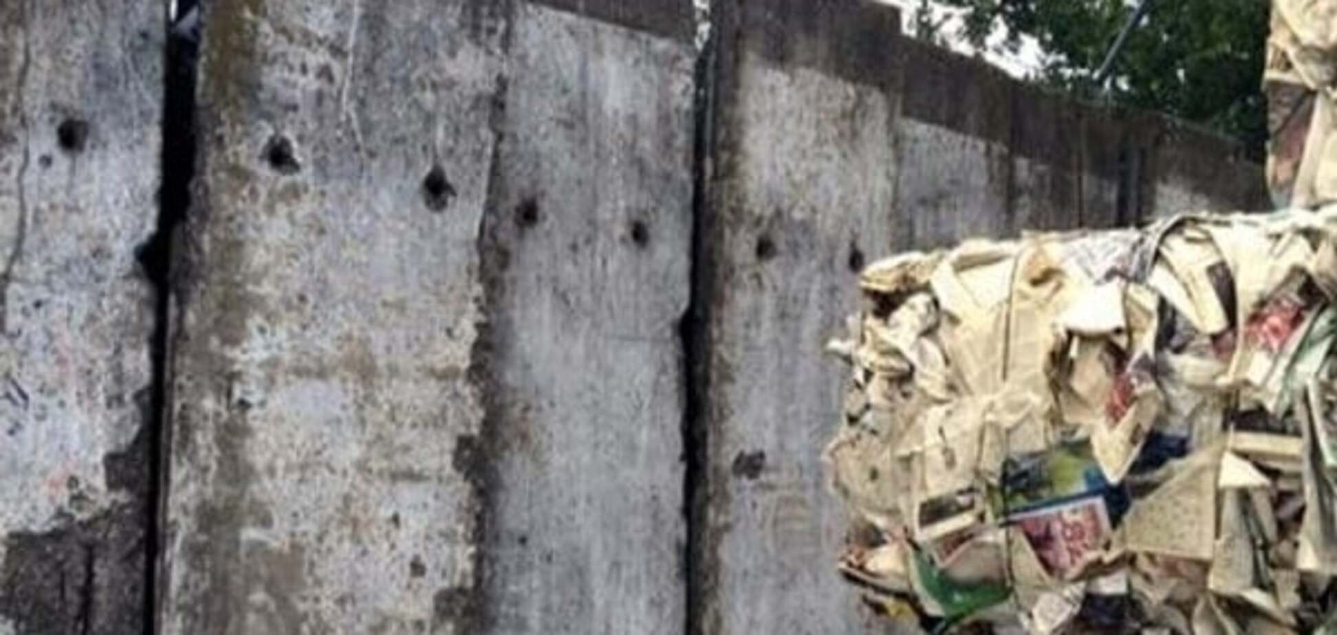 Решткам Берлінської стіни знайшли застосування на смітнику