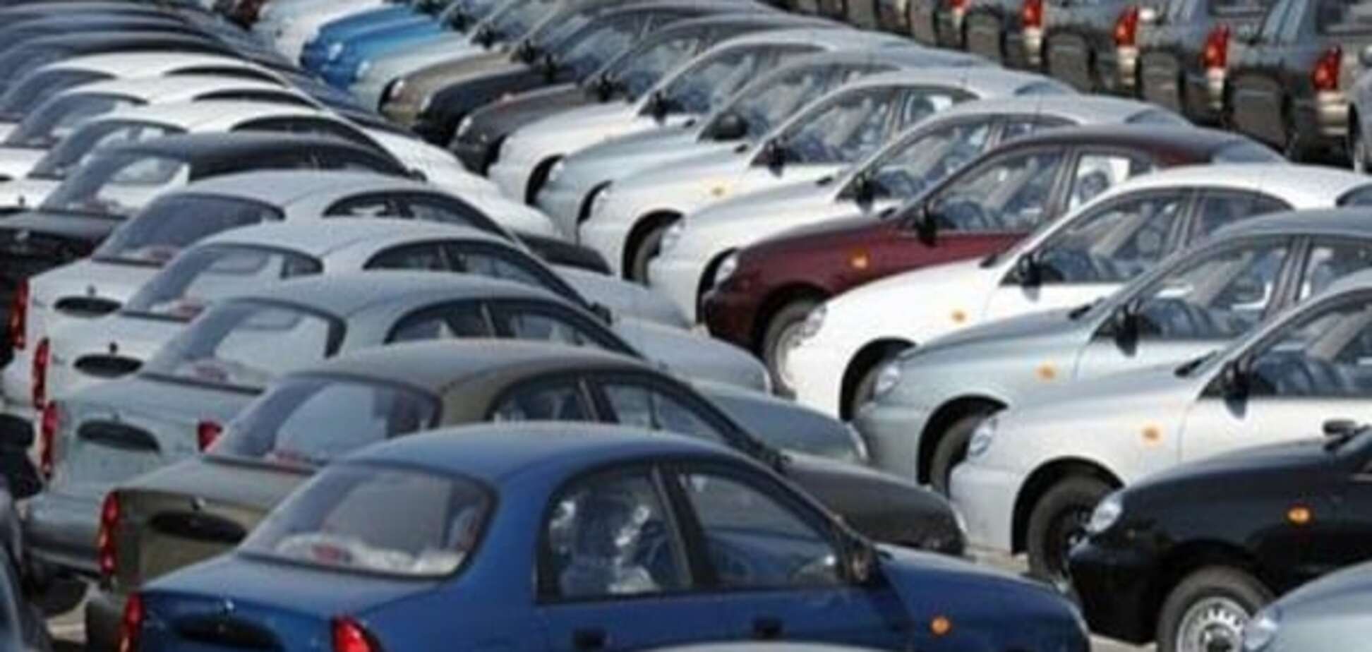 Виробництво автомобілів в Україні продовжує падати