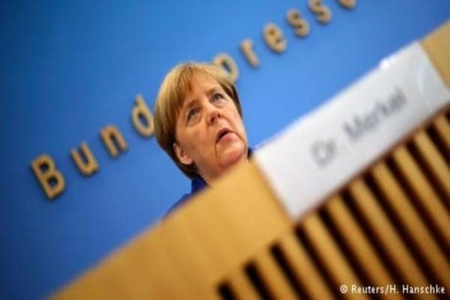 Опитування: Менше половини німців задоволені роботою Меркель