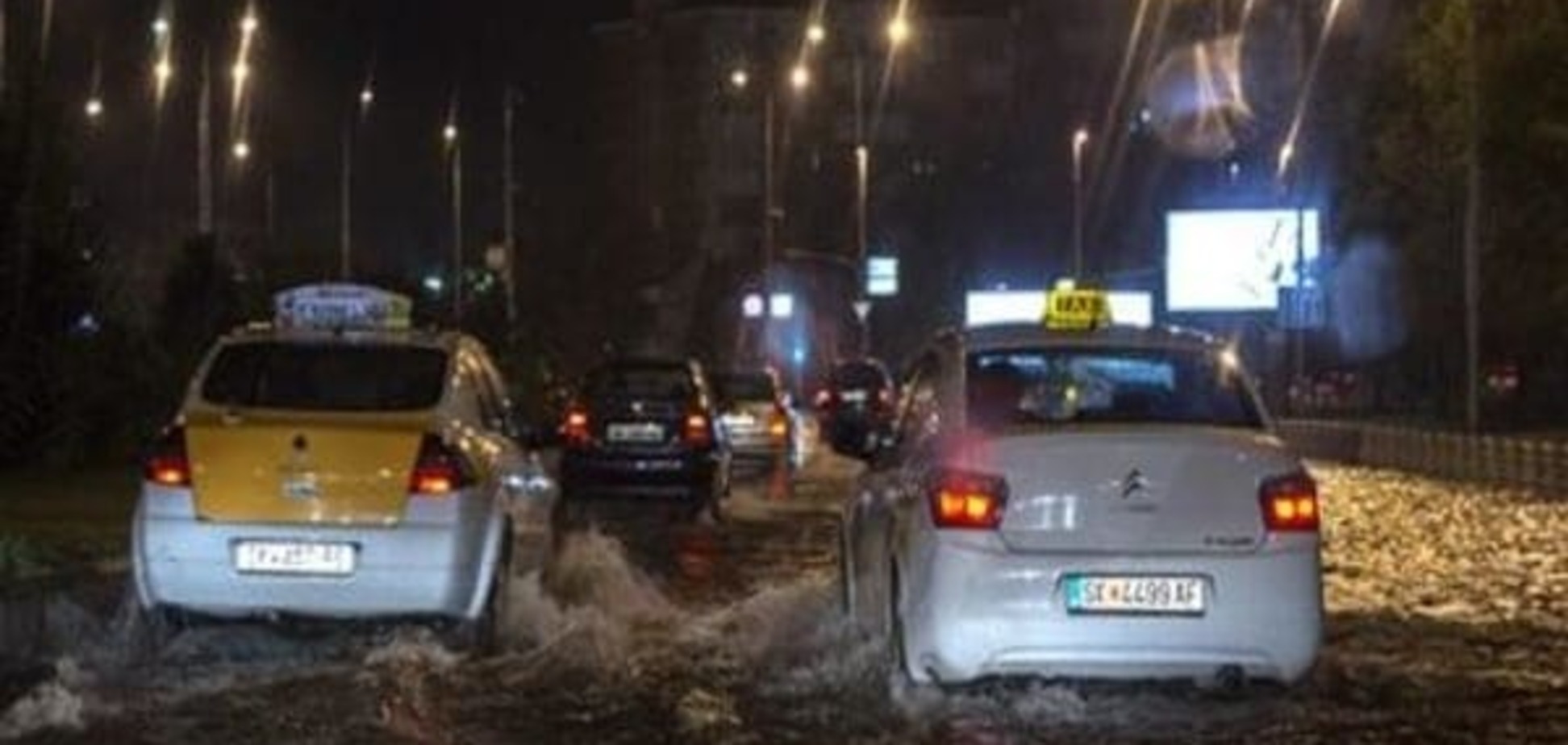 Жертвами повені у Скоп'є стали 15 осіб