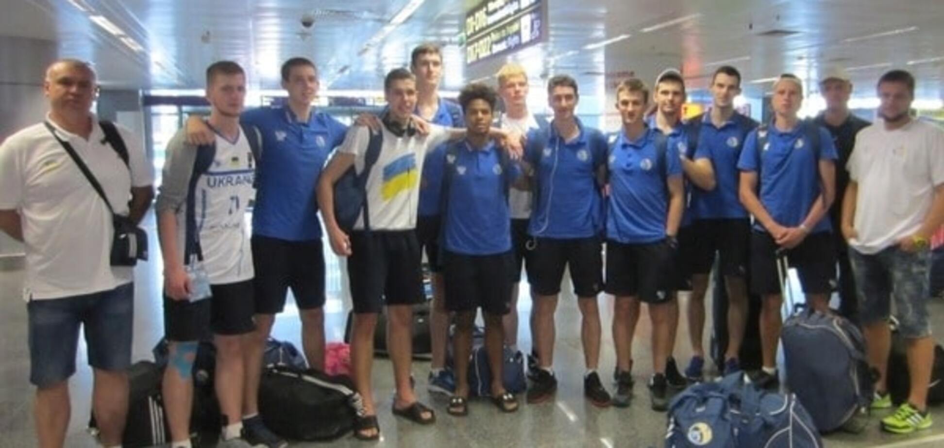 Герої повернулись! Збірна України в статусі віце-чемпіона Європи прилетіла додому