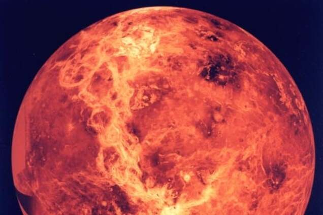 Вчені знайшли непрямі докази існування життя на Венері