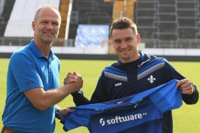 Денис Олейник