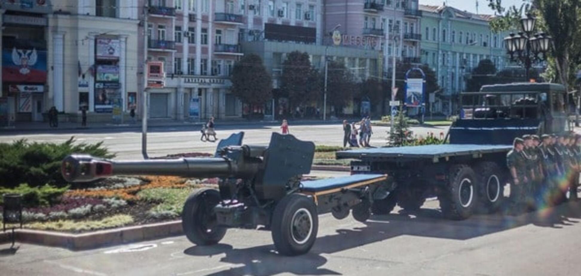 У Донецьку урочисто поховали ватажка терористів