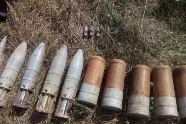 СБУ обнаружила в зоне АТО несколько тайников с оружием террористов. Опубликованы фото