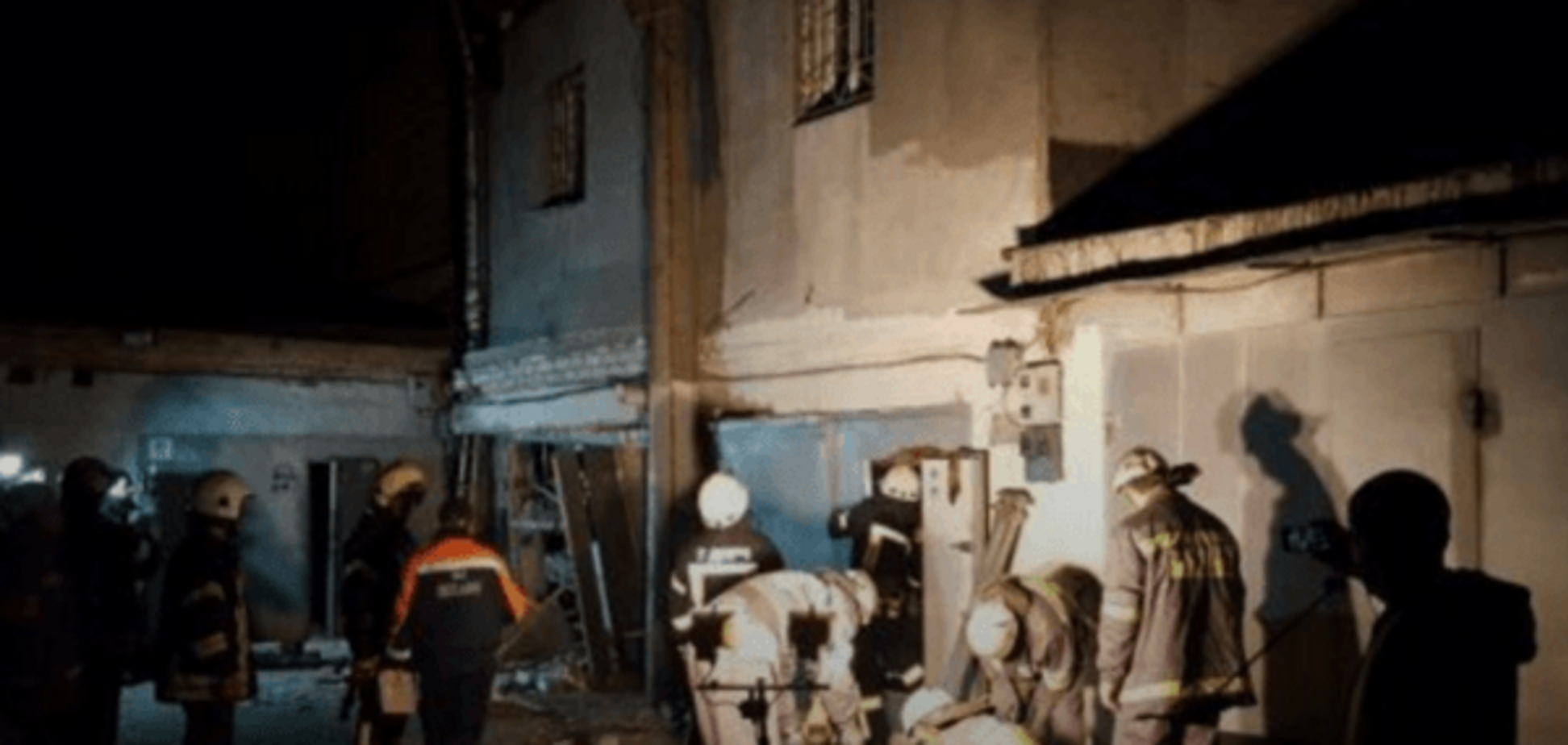 В Киеве на Подоле взорвался гараж: есть пострадавшие. Фотофакт