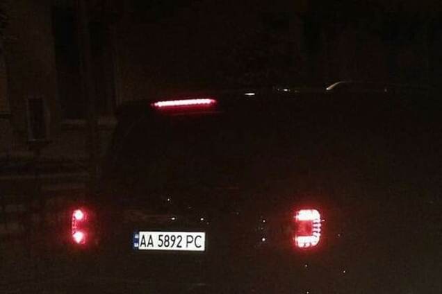 Силой затолкали в машину: в Киеве похитили пару