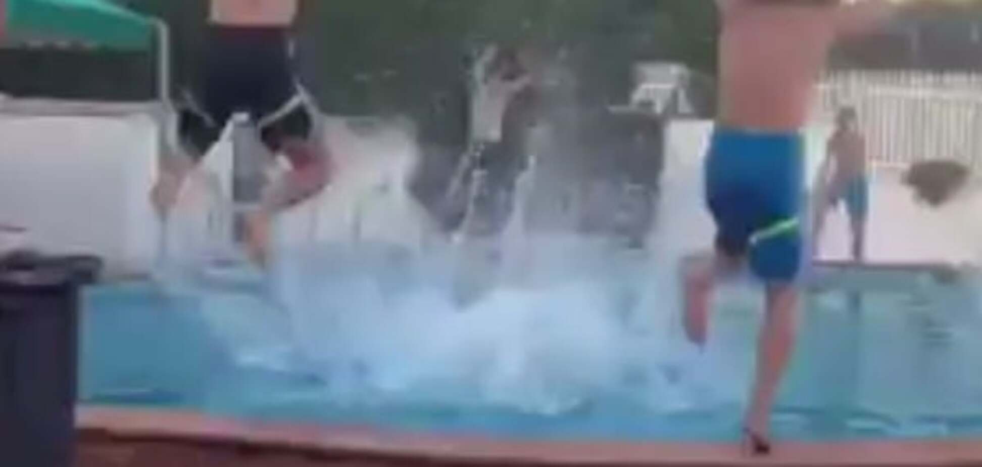 Збірна України з пляжного футболу вразила яскравим шоу в готелі