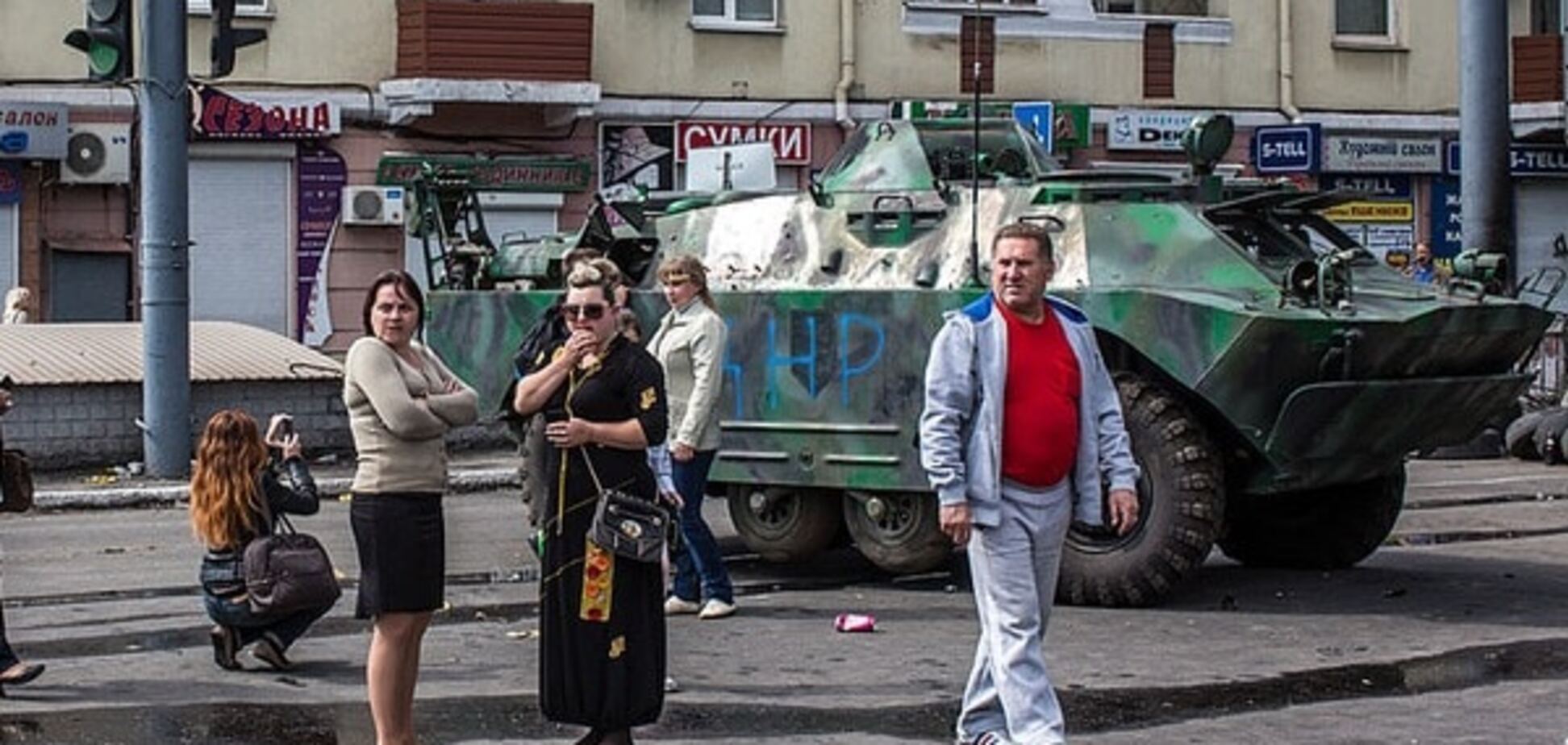 У Донецьку місцеві жителі 'замінували' під'їзди до вогневих позицій терористів