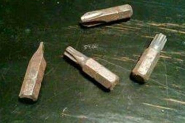 Збирати меблі доведеться кілеру: 'Маршал' потролив винахідницю 'штурмової викрутки'