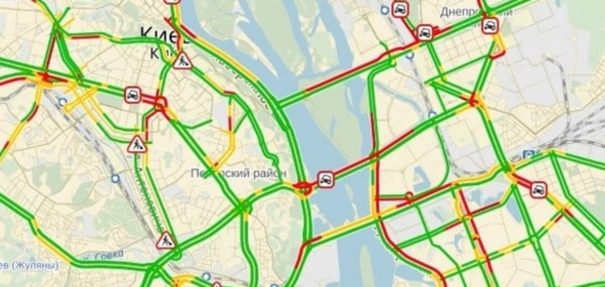 С утра Киев парализовали 6-балльные заторы