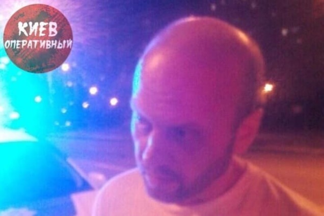 В Киеве пьяный водитель 'переехал дорогу' полицейскому