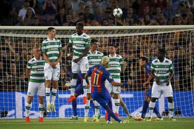 'Барселона' забила семь мячей в стартовом матче Лиги чемпионов: видео голов