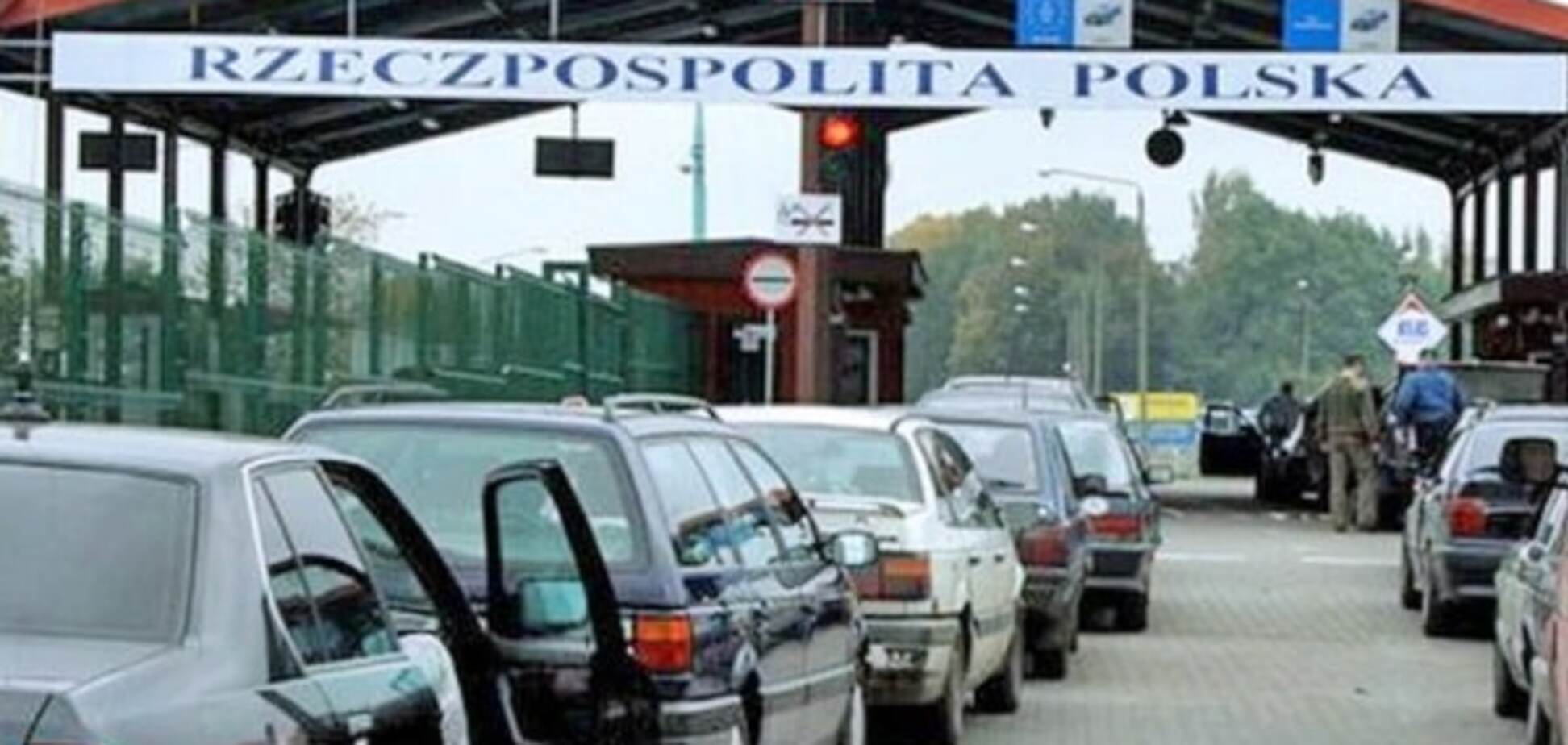 На границе Украины с Польшей застряли в очередях 440 авто