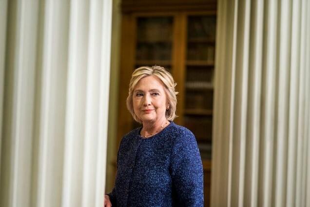 Привычка: скрытность Клинтон может лишить ее президентства - СМИ