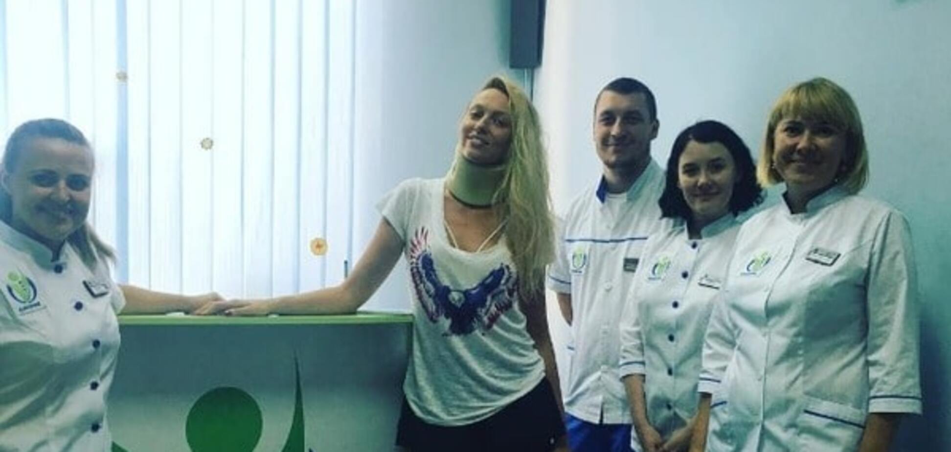 Травмированная Оля Полякова устроила хороводы на Донбассе: опубликовано видео