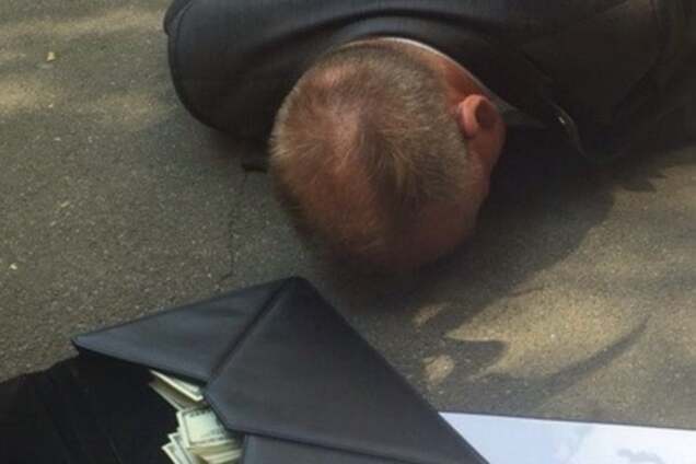 Задержание на Банковой в Киеве: взяточник оказался крупным аферистом