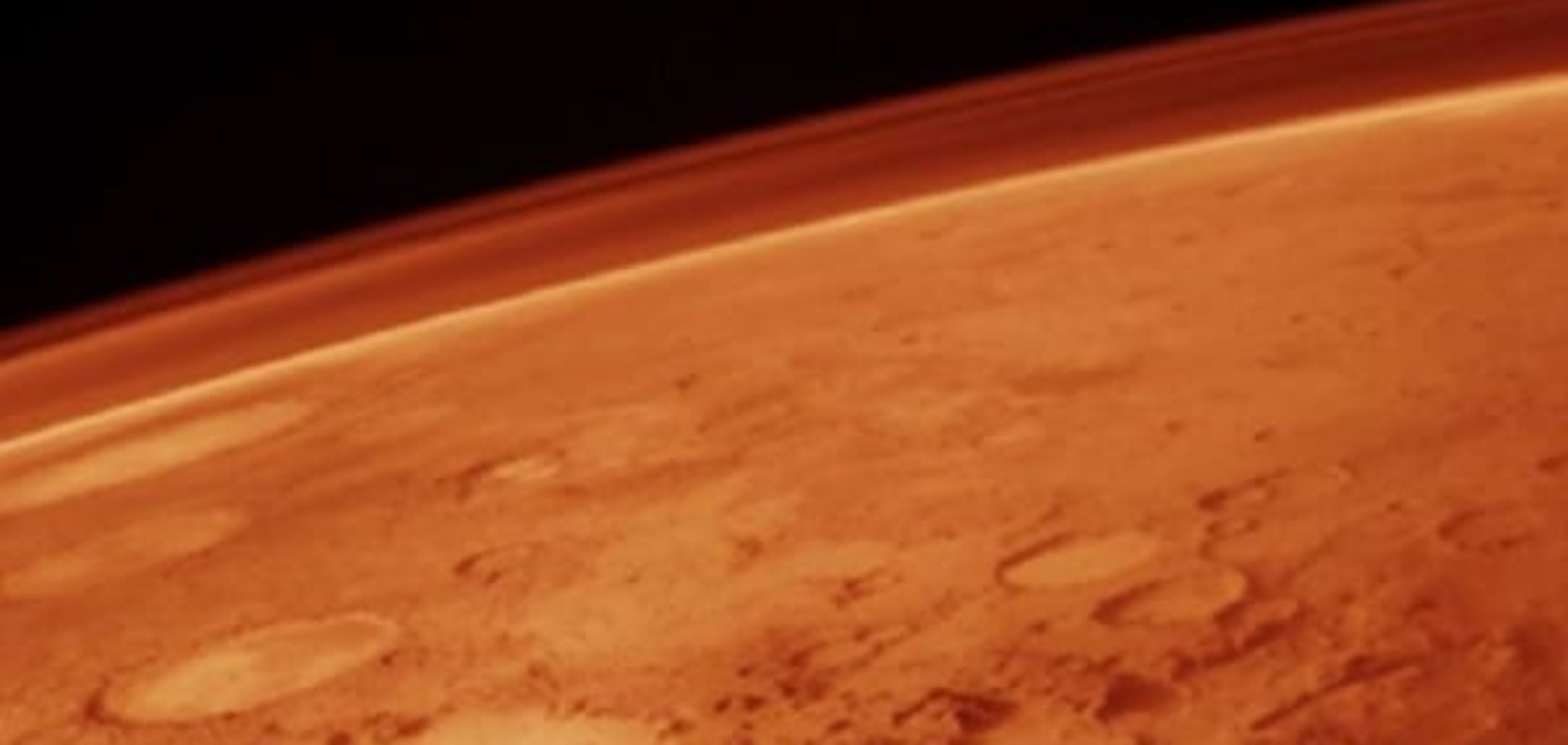 На снимках NASA с Марса уфологи обнаружили обломки космического корабля пришельцев: фото