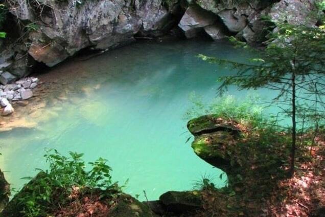 'Блакитна лагуна' у Карпатах: дивовижне маловідоме місце