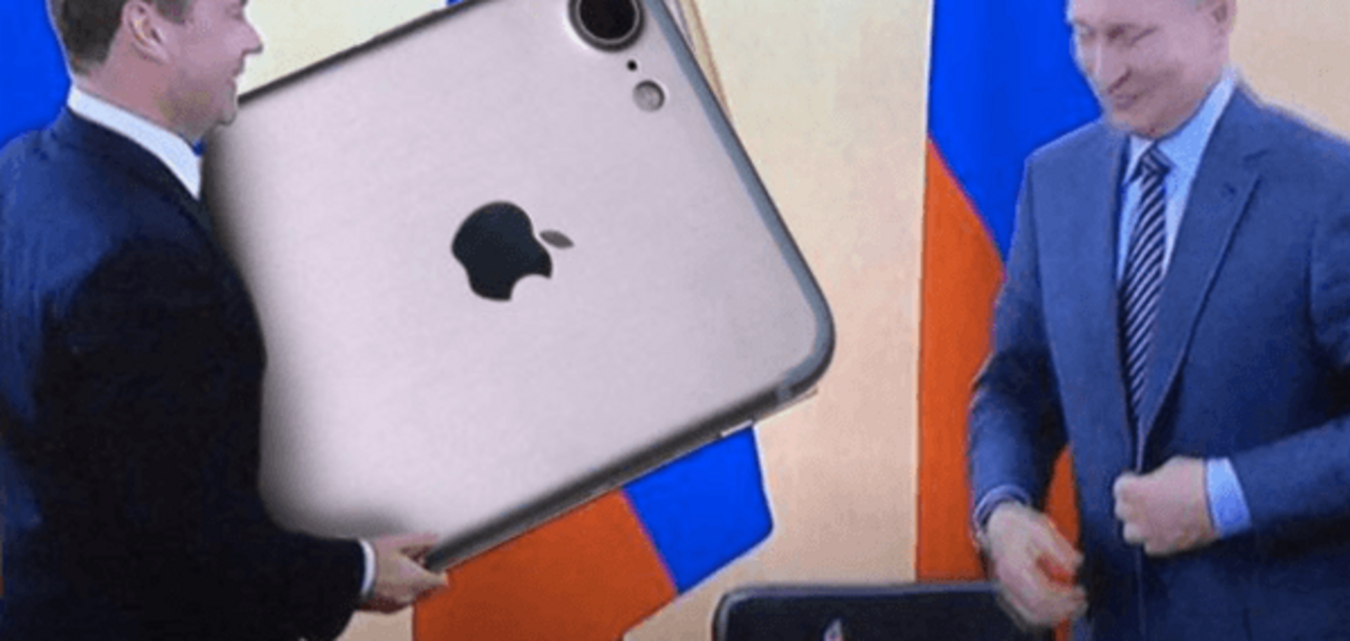 'Интересно, на что намекает?': в сети высмеяли 'креативный' подарок Путина Медведеву. Опубликованы фото