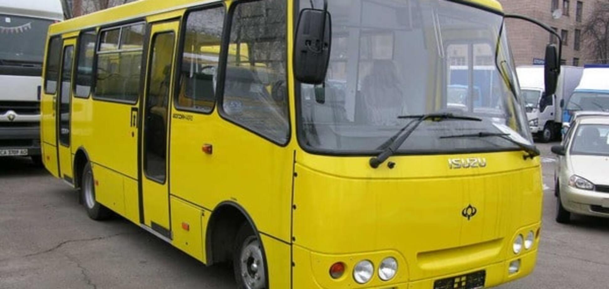 Інцидент у київській маршрутці: водій не пустив інваліда