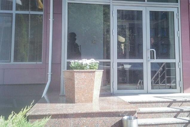 'Намыли' 45 миллионов: к руководству Николаевского морпорта нагрянули с обысками