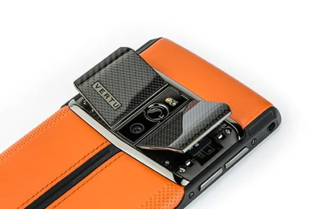 Vertu презентовала самый мощный смартфон "с крыльями"