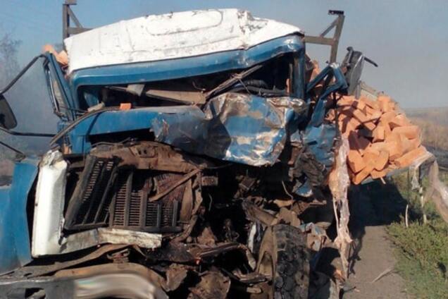 Смертельное ДТП в Запорожской области: столкнулись сразу 4 автомобиля