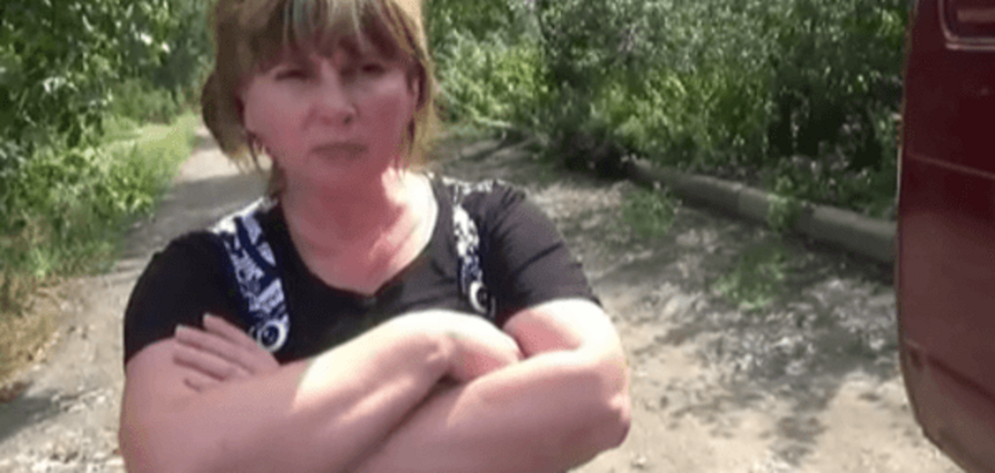 У мережі показали, як сім'ї убитих терористів отримували 'гуманітарку' з РФ