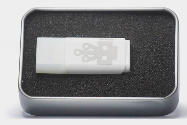 Как работает флешка-убийца, уничтожающая любую технику