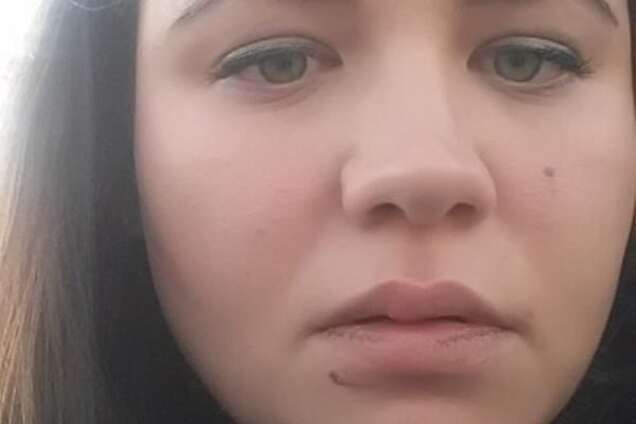 В Киеве водитель маршрутки ударил девушку за замечание. Фотофакт