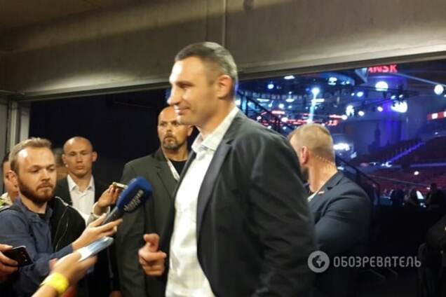 'Стать звездой': Кличко поздравил Усика с чемпионским поясом