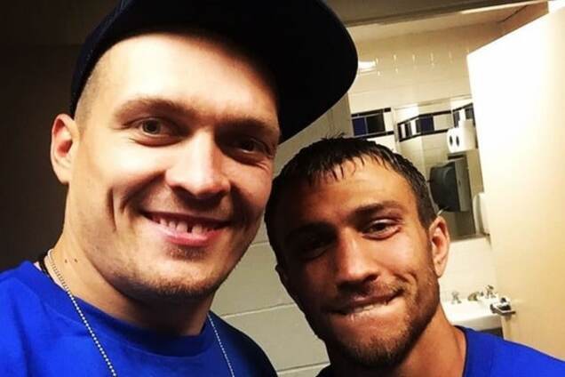 Жаркие объятия: Ломаченко душевно поздравил Усика с победой над Гловацки: фотофакт