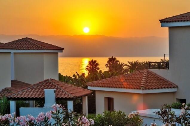 В погоне за гражданством: россияне бросились скупать недвижимость на Кипре