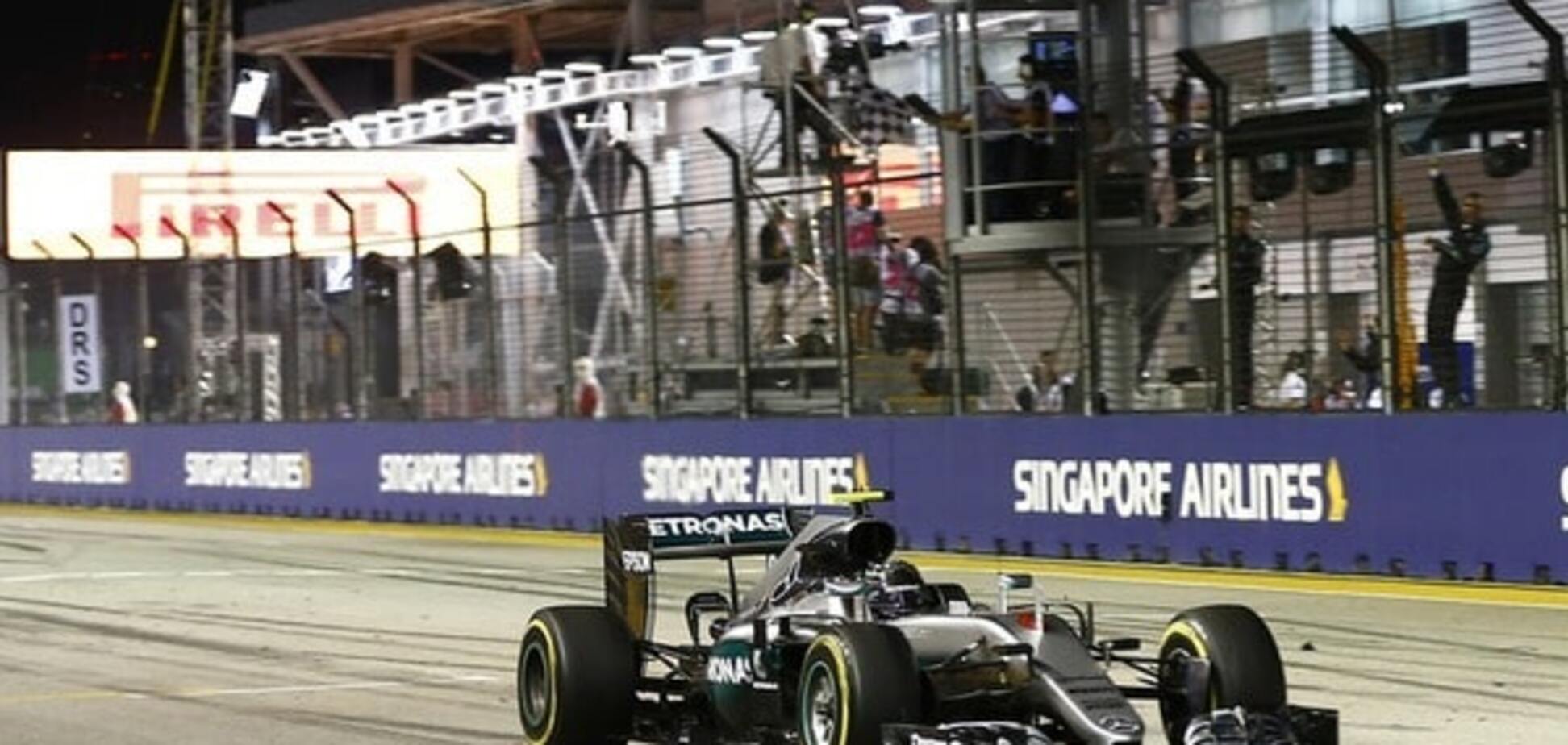 Росберг выиграл Гран-при Сингапура и вышел в лидеры Формулы-1