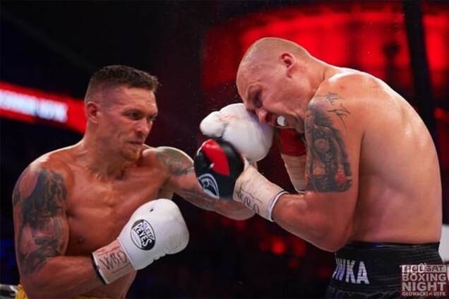 Усик повторил достижение Кличко и Ломаченко