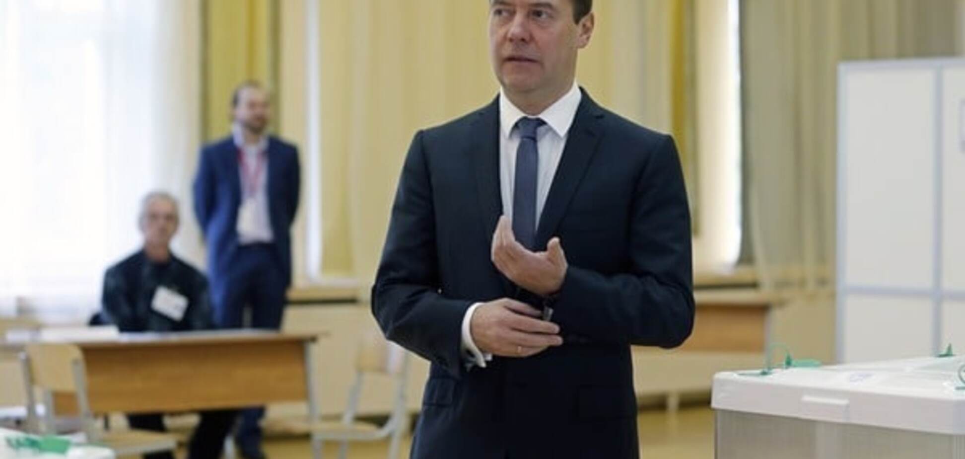 'Финал всеобщий неминуем': Быков высмеял Медведева и выборы в Госдуму