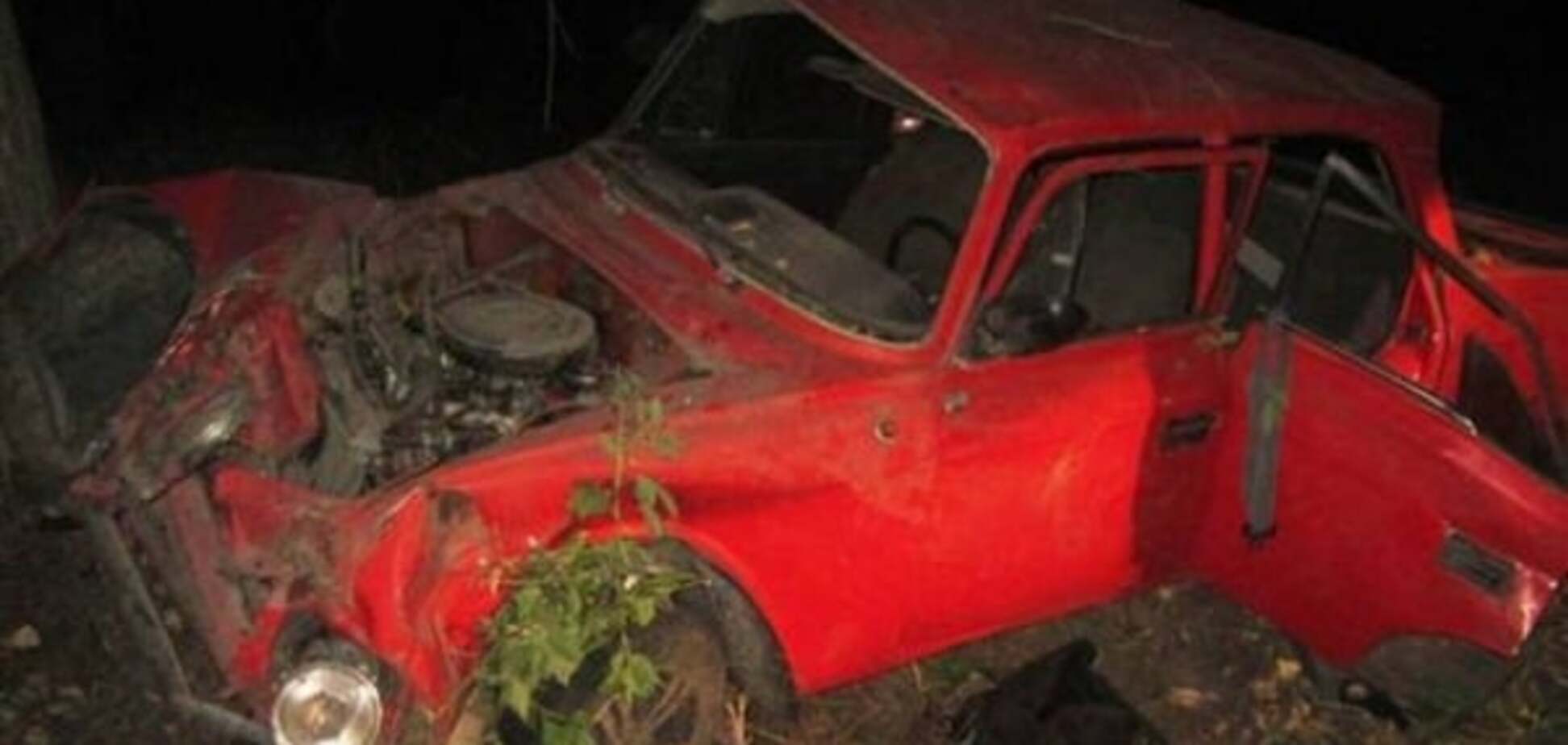 Пьяное ДТП на Киевщине: автомобиль перевернулся, погиб мальчик