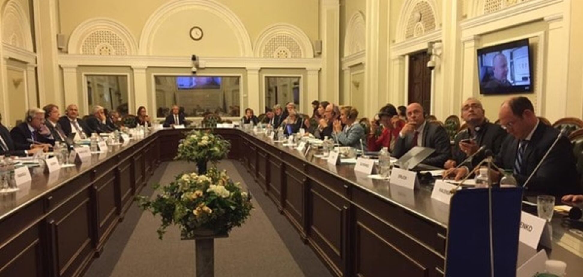 Комитету ПАСЕ показали издевательства Филлипса над украинским пленным
